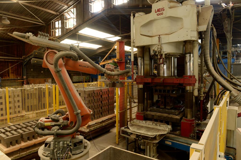 Pousseur refractories shop
